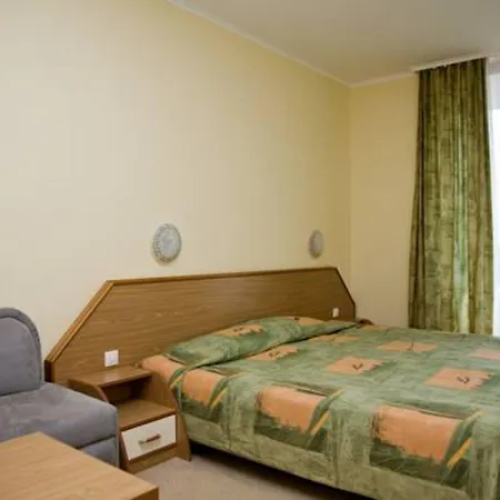 Hrizantema Отель Солнечный берег