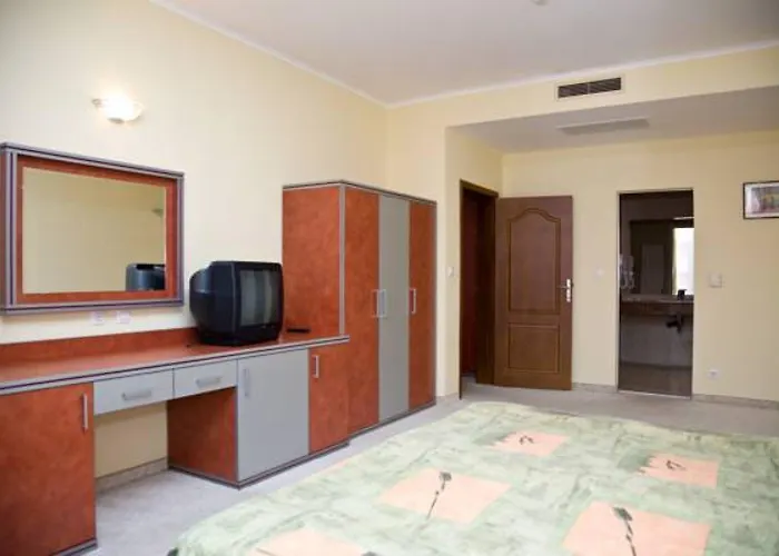 Hrizantema Hotel Sluneční pobřeží