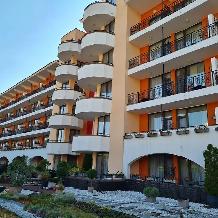 Hrizantema ホテル 4*